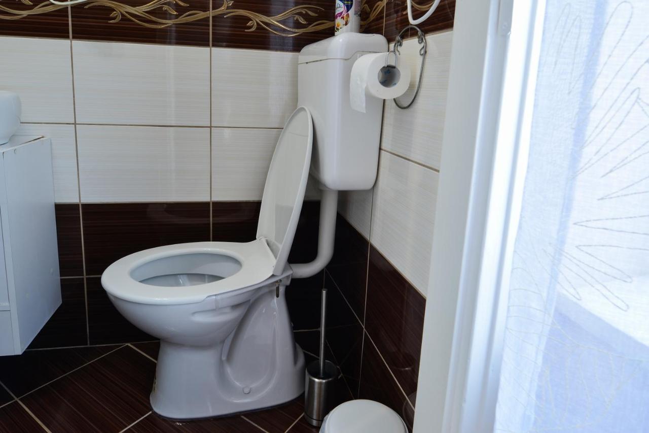 Demetrovics Udvarhaz Eğri Dış mekan fotoğraf