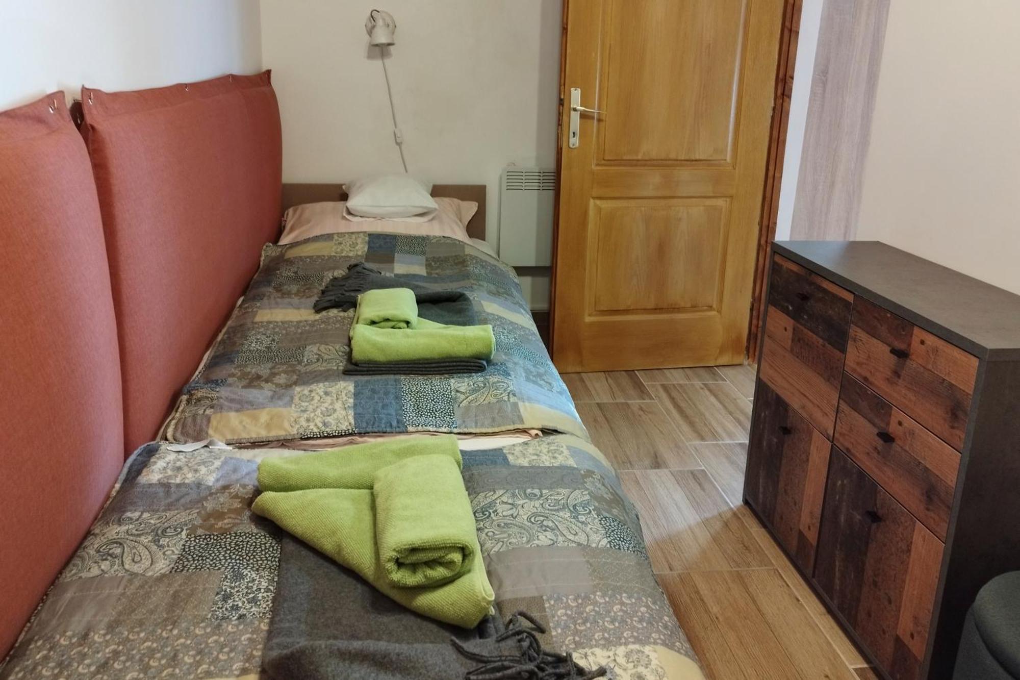Demetrovics Udvarhaz Eğri Dış mekan fotoğraf
